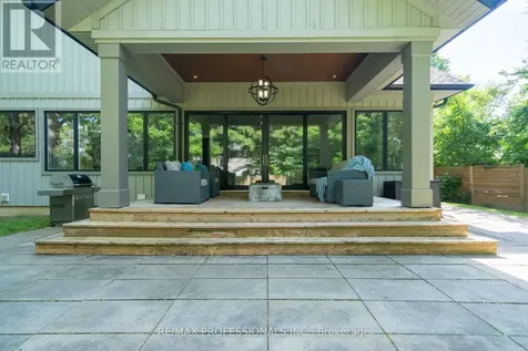 18 Florence Drive Oakville (co Central) ON L6K 1V6