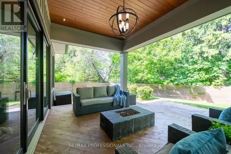 18 Florence Drive Oakville (co Central) ON L6K 1V6