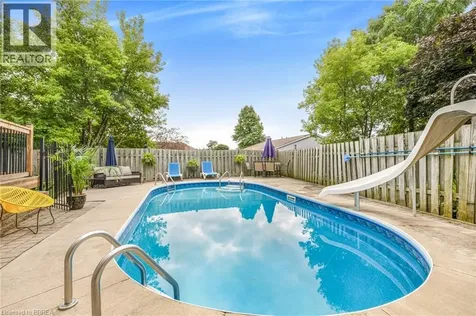 37 Rose Court Paris ON N3L 3T9