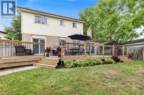 37 Rose Court Paris ON N3L 3T9