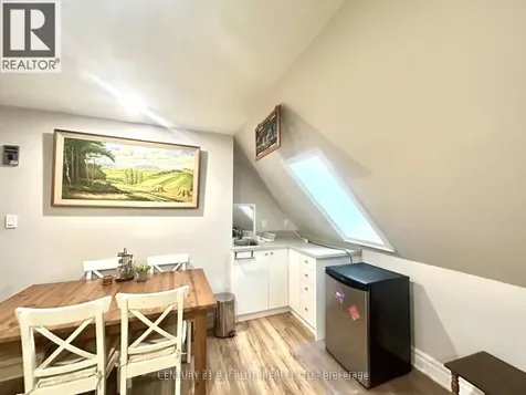 9 Greenwood Forest Road Oro-medonte ON L0L 2E0