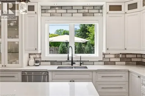 336 Newbold Court Burlington ON L7R 2Y6