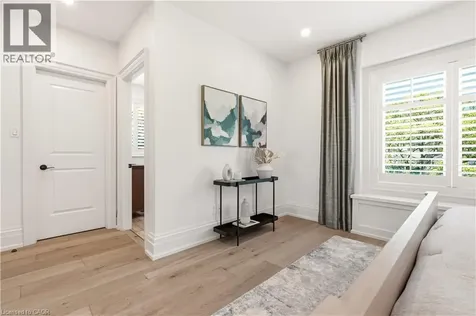 336 Newbold Court Burlington ON L7R 2Y6