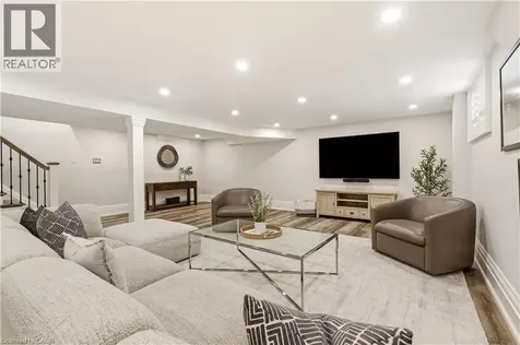 336 Newbold Court Burlington ON L7R 2Y6