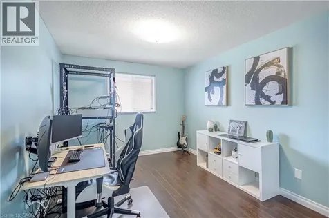 8 Brantdale Avenue Hamilton ON L9C 1B7