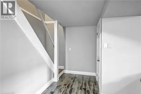 8 Brantdale Avenue Hamilton ON L9C 1B7