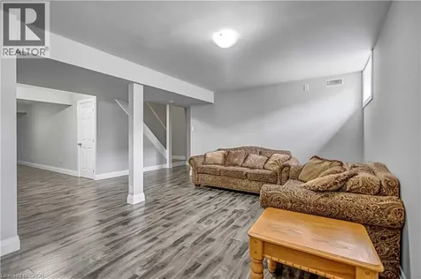 8 Brantdale Avenue Hamilton ON L9C 1B7