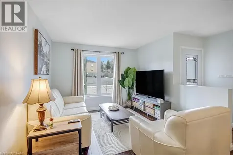 8 Brantdale Avenue Hamilton ON L9C 1B7