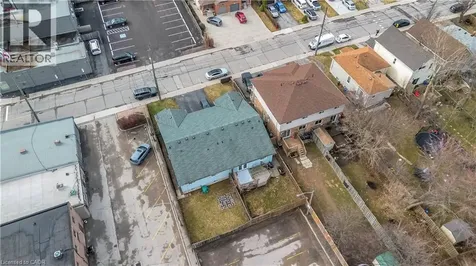 8 Brantdale Avenue Hamilton ON L9C 1B7
