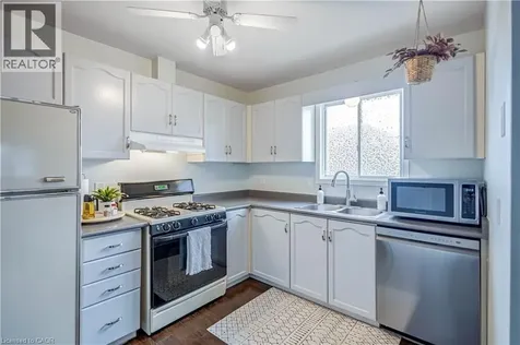 8 Brantdale Avenue Hamilton ON L9C 1B7