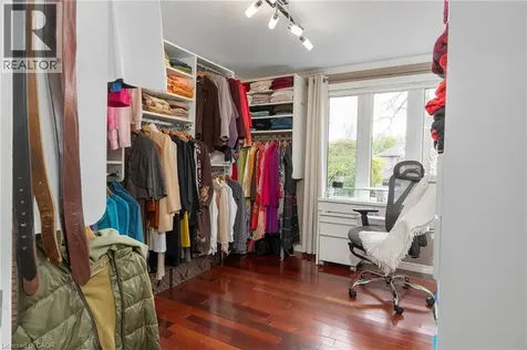 193 Pine Cove Road Burlington ON L7N 1W1