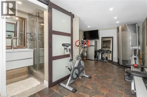 193 Pine Cove Road Burlington ON L7N 1W1
