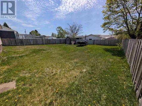 6 Darwin Avenue Wawa ON P0S 1K0
