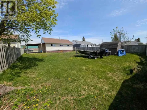 6 Darwin Avenue Wawa ON P0S 1K0