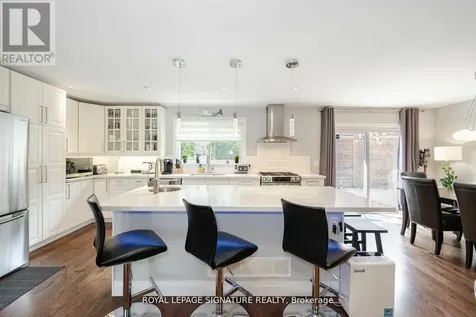 2497 Wyatt Street Oakville (br Bronte) ON L6L 2M7