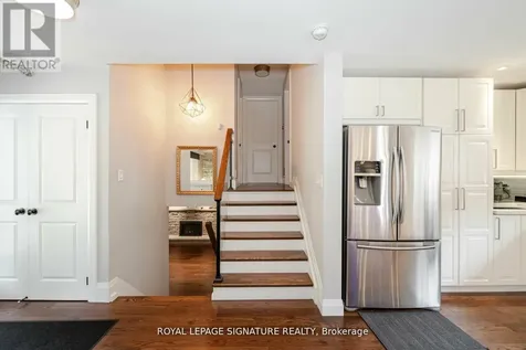 2497 Wyatt Street Oakville (br Bronte) ON L6L 2M7