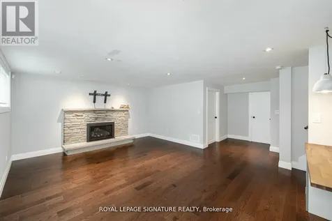 2497 Wyatt Street Oakville (br Bronte) ON L6L 2M7