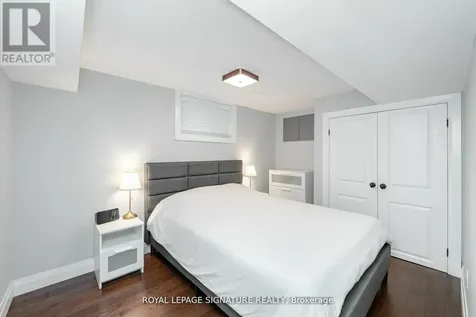 2497 Wyatt Street Oakville (br Bronte) ON L6L 2M7
