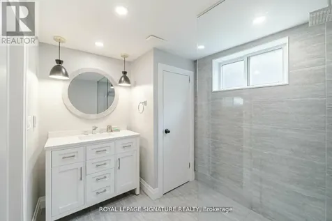 2497 Wyatt Street Oakville (br Bronte) ON L6L 2M7