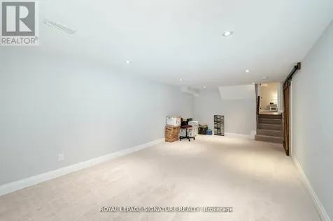 2497 Wyatt Street Oakville (br Bronte) ON L6L 2M7