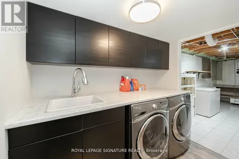 2497 Wyatt Street Oakville (br Bronte) ON L6L 2M7