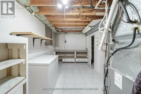 2497 Wyatt Street Oakville (br Bronte) ON L6L 2M7