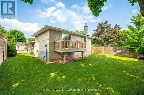 2497 Wyatt Street Oakville (br Bronte) ON L6L 2M7