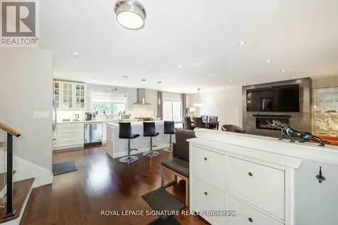 2497 Wyatt Street Oakville (br Bronte) ON L6L 2M7