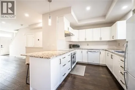5 Whitehaven Lane Kitchener ON N2H 0B3
