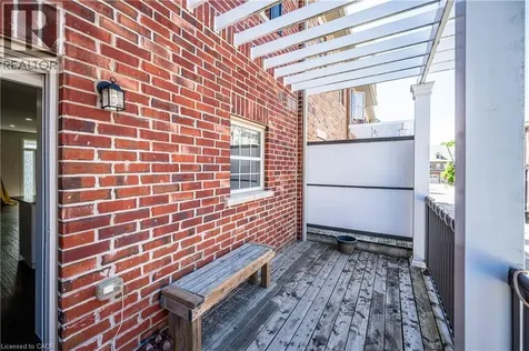 5 Whitehaven Lane Kitchener ON N2H 0B3