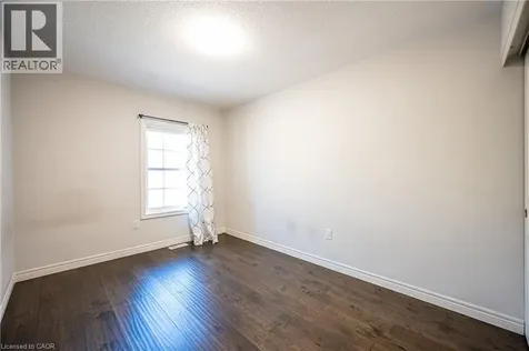 5 Whitehaven Lane Kitchener ON N2H 0B3