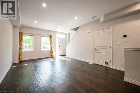 5 Whitehaven Lane Kitchener ON N2H 0B3