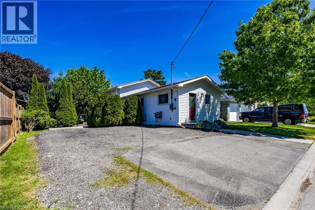 21 Centre Street Port Rowan ON N0E 1M0
