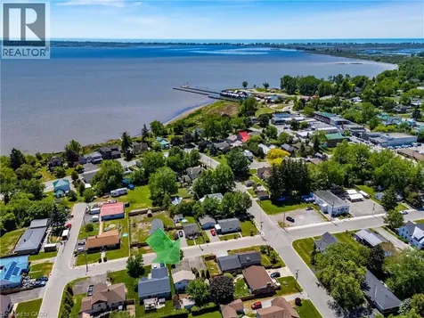 21 Centre Street Port Rowan ON N0E 1M0