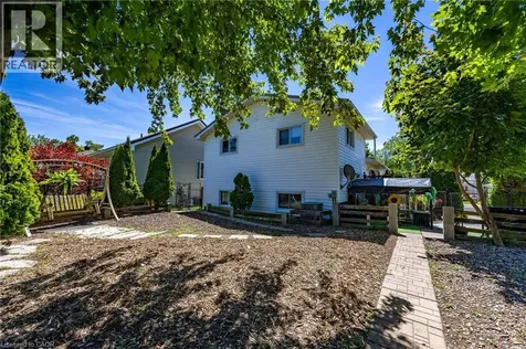 21 Centre Street Port Rowan ON N0E 1M0