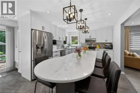 32 Symphony Place Ancaster ON L9G 4V6