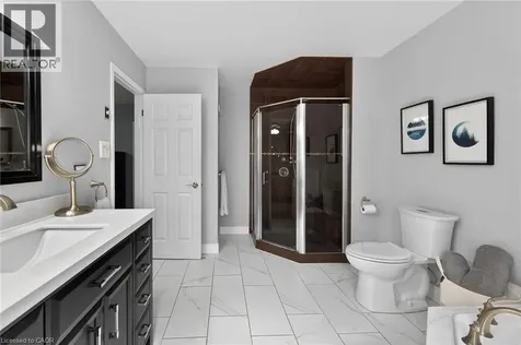 32 Symphony Place Ancaster ON L9G 4V6