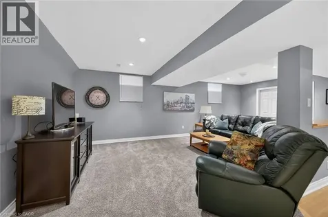 32 Symphony Place Ancaster ON L9G 4V6