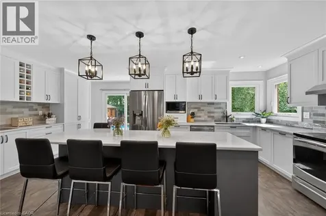 32 Symphony Place Ancaster ON L9G 4V6