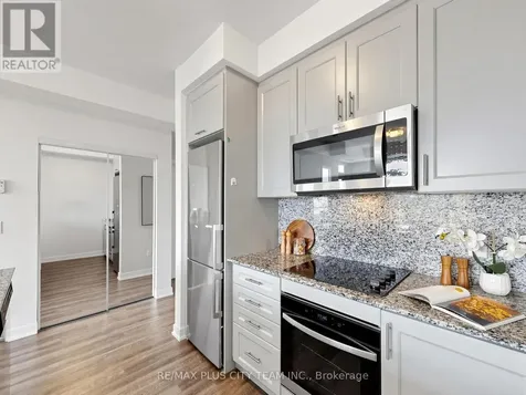 600 North Service Road Hamilton (lakeshore) ON L8E 0L2