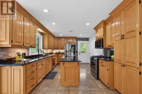4038 Spring Road Hamilton Township ON L1A 3V6
