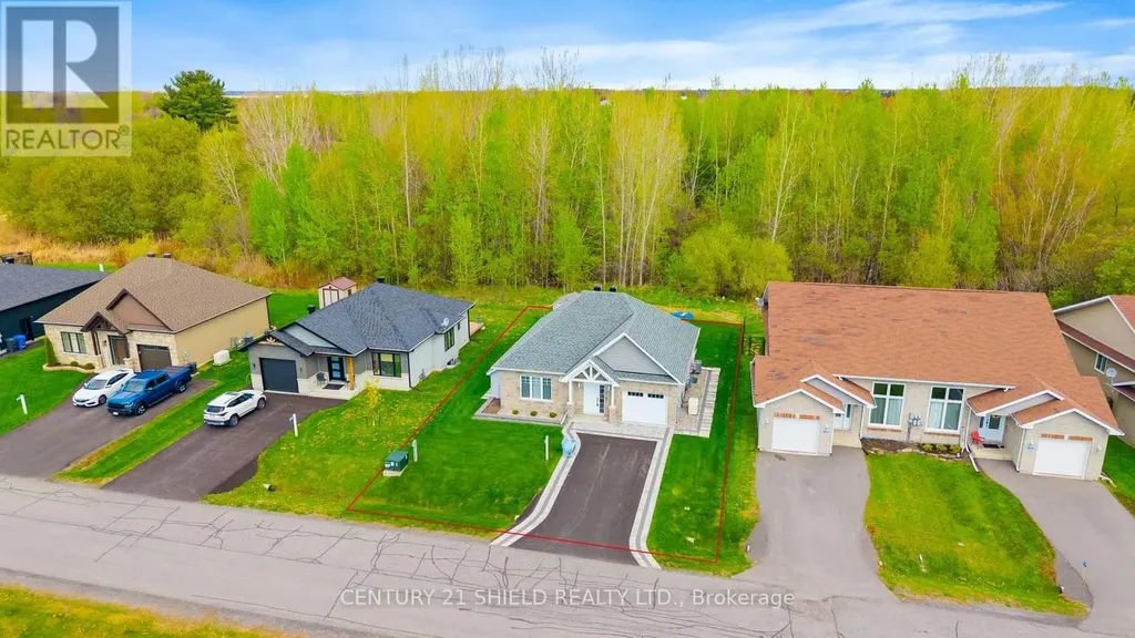 20317 Andrea Avenue South Glengarry ON K0C 2C0
