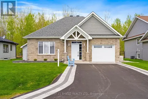 20317 Andrea Avenue South Glengarry ON K0C 2C0