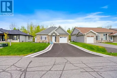 20317 Andrea Avenue South Glengarry ON K0C 2C0