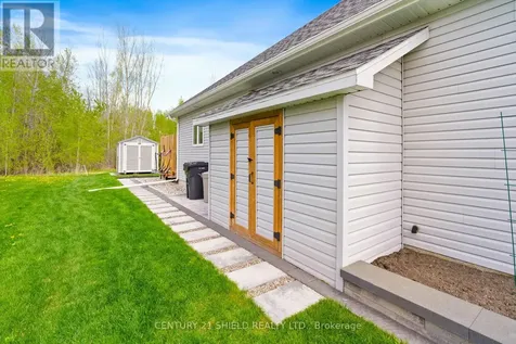 20317 Andrea Avenue South Glengarry ON K0C 2C0