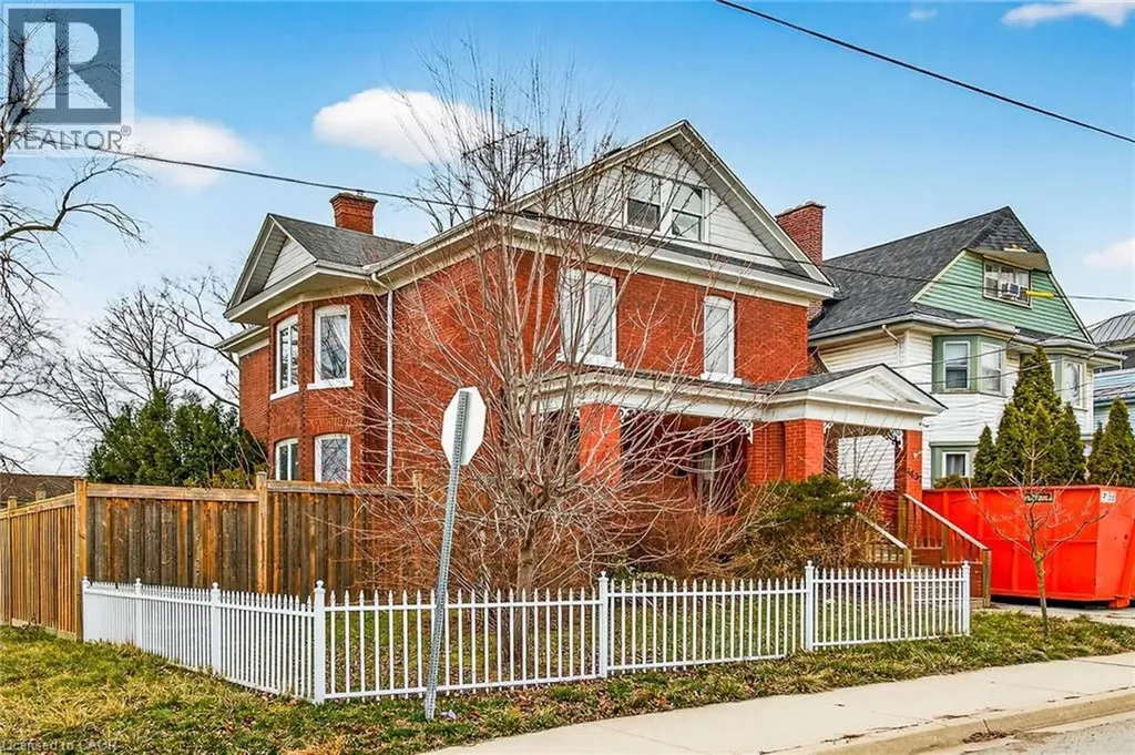 4637 Ellis Street Niagara Falls ON L2E 1H8