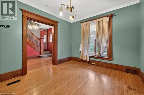 4637 Ellis Street Niagara Falls ON L2E 1H8