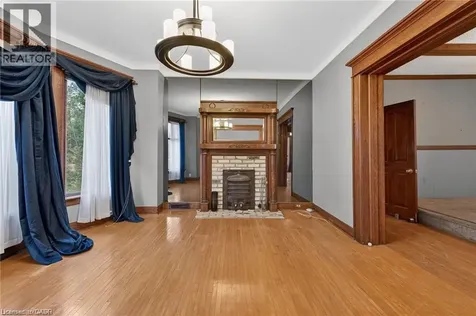 4637 Ellis Street Niagara Falls ON L2E 1H8