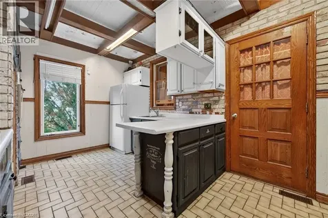 4637 Ellis Street Niagara Falls ON L2E 1H8