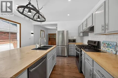 153 Eagle Avenue Brantford ON N3S 1Z7